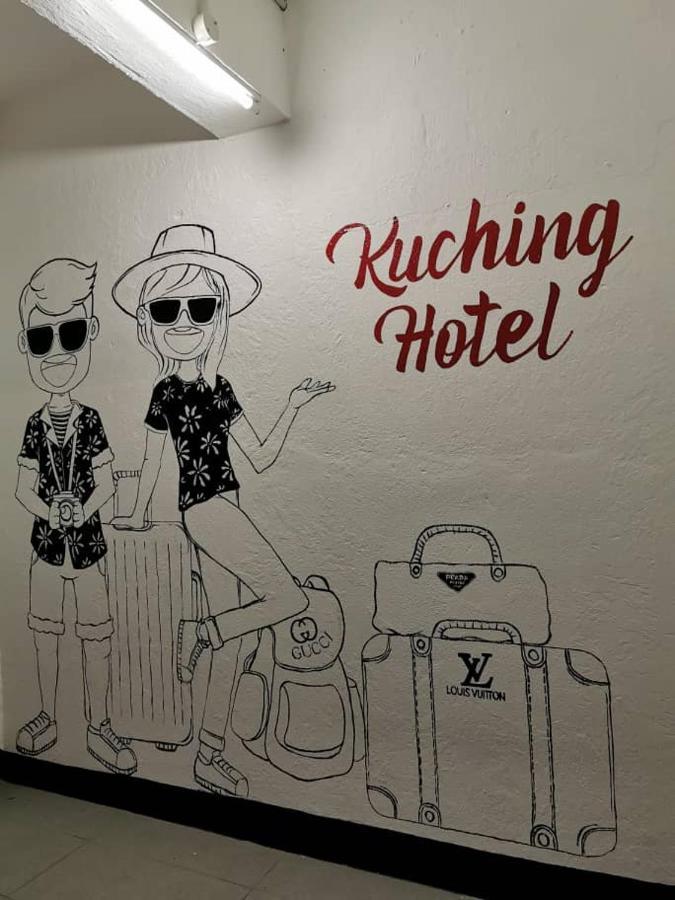 Kuching Hotel Esterno foto
